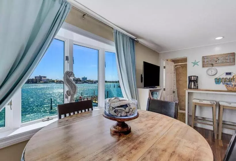 استراحتگاه Water View & Heated Pool   Steps To Sand, Bayview Beauty B 5