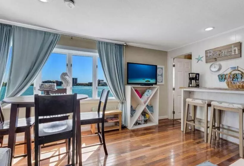 استراحتگاه Water View & Heated Pool   Steps To Sand, Bayview Beauty B 5