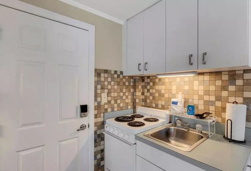 استراحتگاه Water View & Heated Pool   Steps To Sand, Bayview Beauty B 5