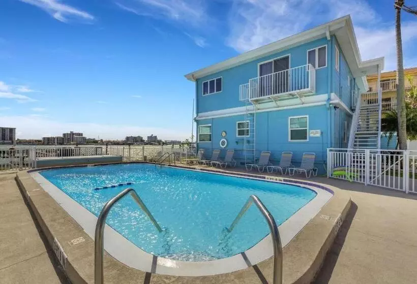 استراحتگاه Water View & Heated Pool   Steps To Sand, Bayview Beauty B 5