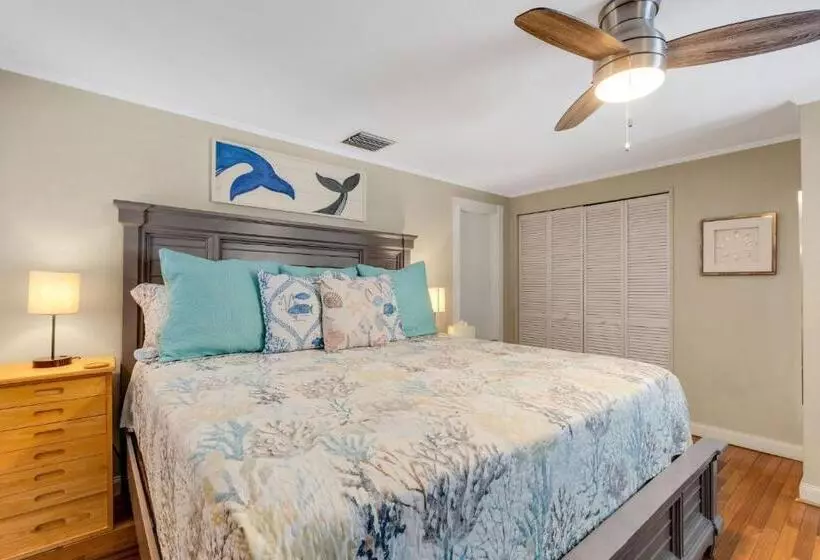 استراحتگاه Water View & Heated Pool   Steps To Sand, Bayview Beauty B 5