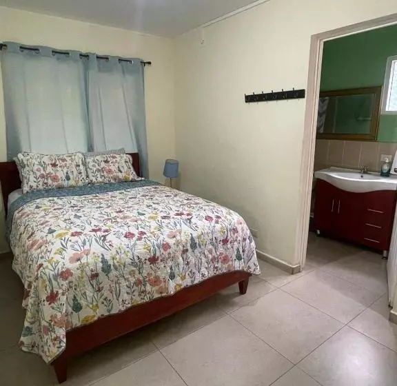 ユースホステル Nice And Privater Room 5 Minutes From El Tunco Beach
