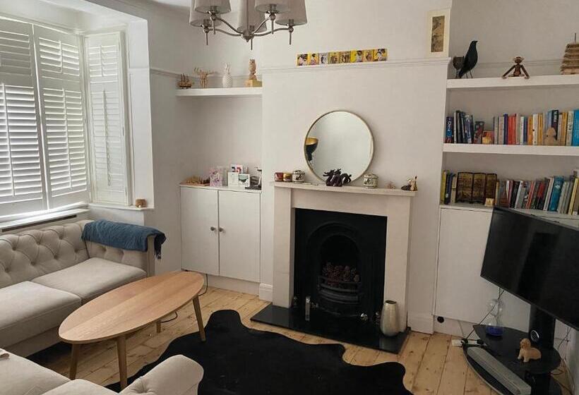 مبيت وإفطار Room In Lambeth