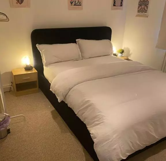 تختخواب و صبحانه Room In Lambeth