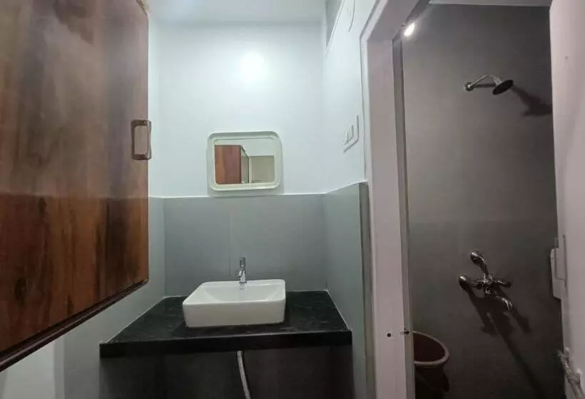 Hotel Parth Residency