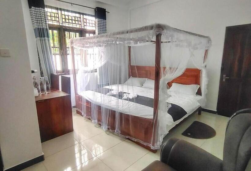 فندق The White House Resort