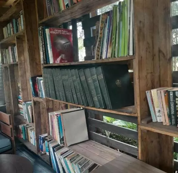 هتل Ubuntu Kreative Village