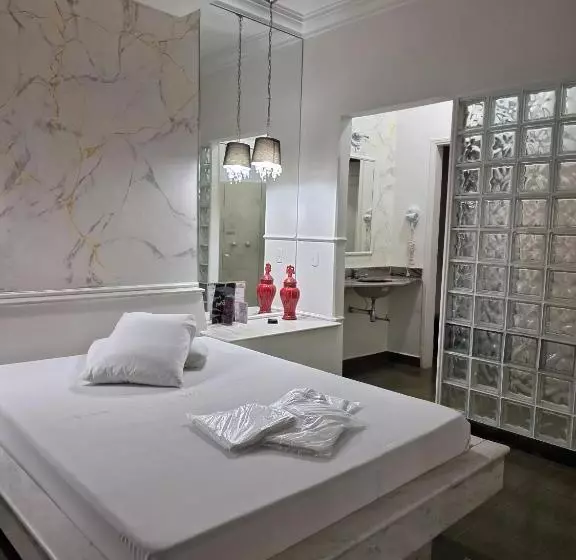 Motel Marajas Mococa   Apartamento 02