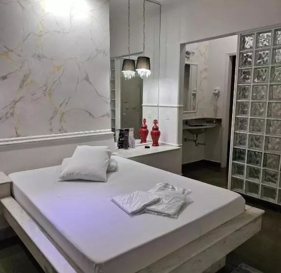 Motel Marajas Mococa   Apartamento 02