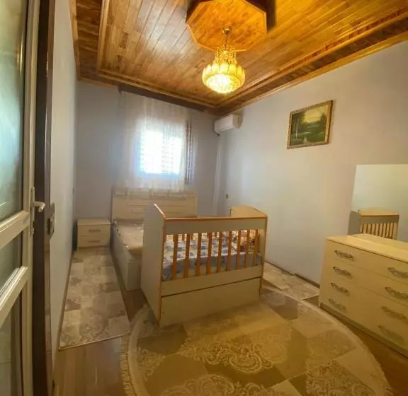 Majatalo Baku Eagle House