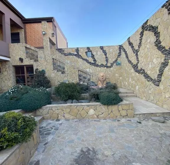 Majatalo Baku Eagle House