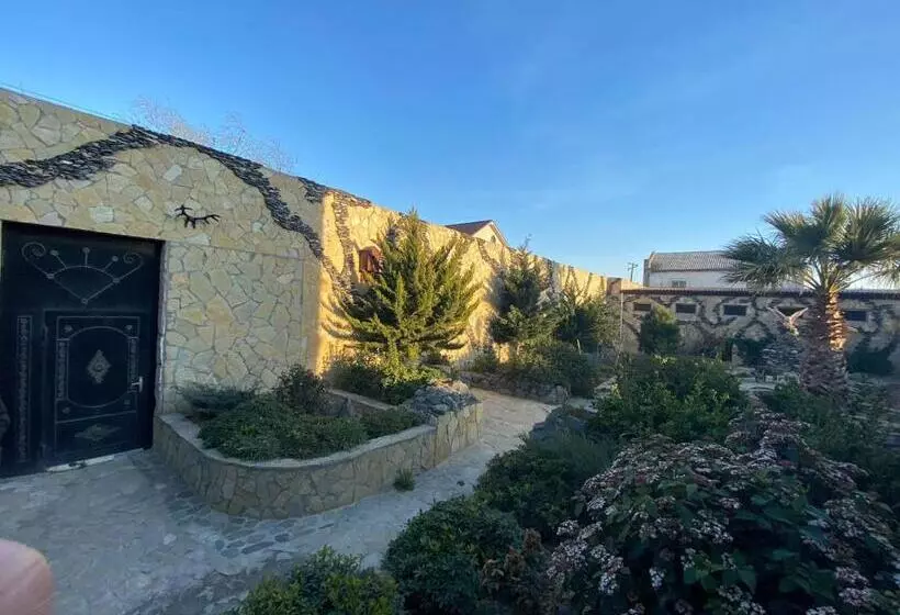 Majatalo Baku Eagle House