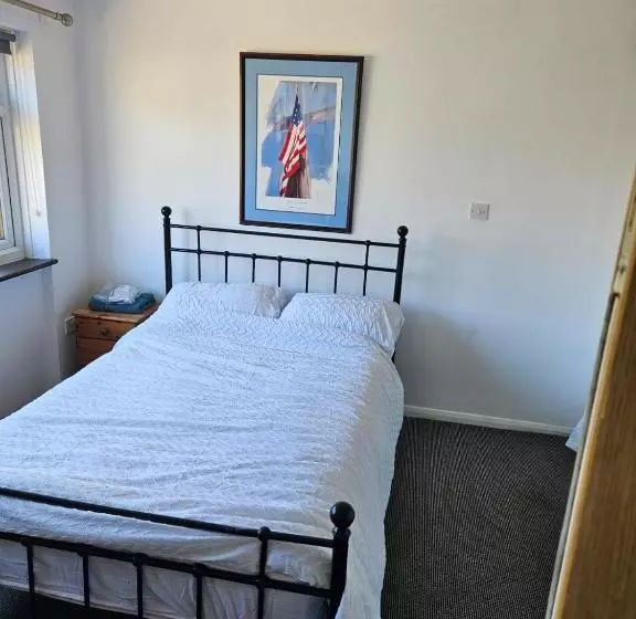 Majatalo Canterbury Central Guest House