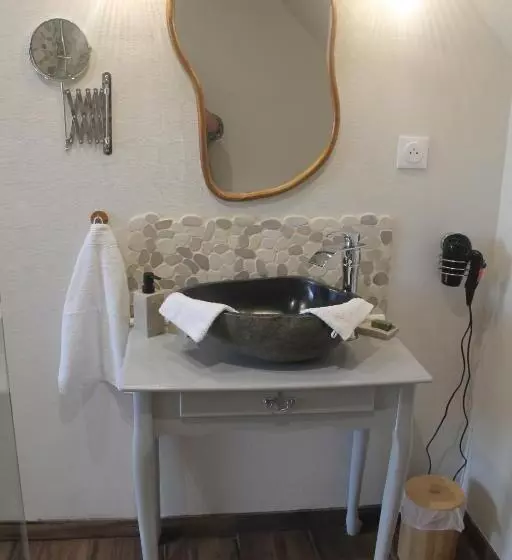 Majatalo Les 13 Lavoirs D Antan   Chambre Zen Attitude