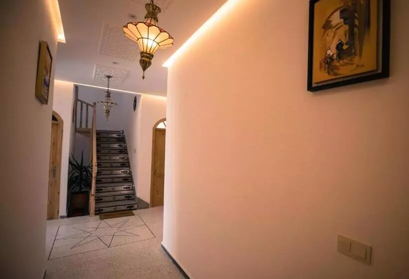 پانسیون The Ocean Surf Villa