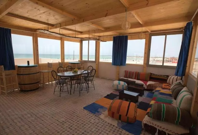 پانسیون The Ocean Surf Villa