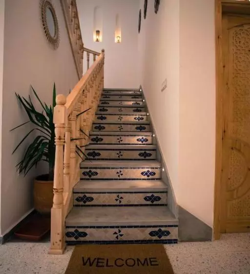 پانسیون The Ocean Surf Villa