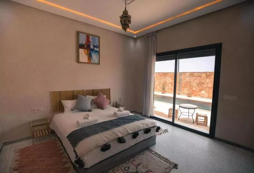 پانسیون The Ocean Surf Villa