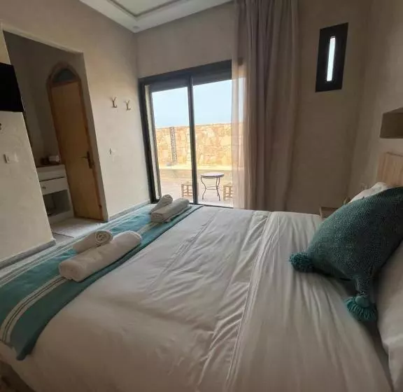 پانسیون The Ocean Surf Villa