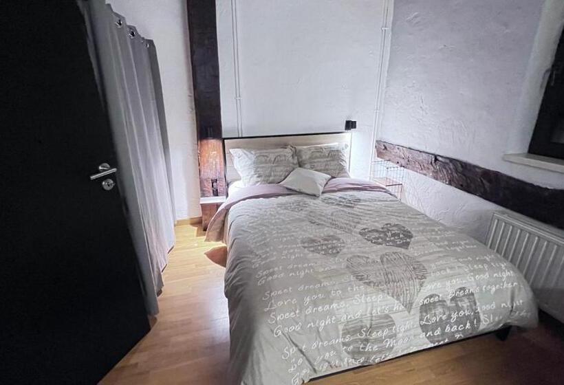 تختخواب و صبحانه Chez Béné