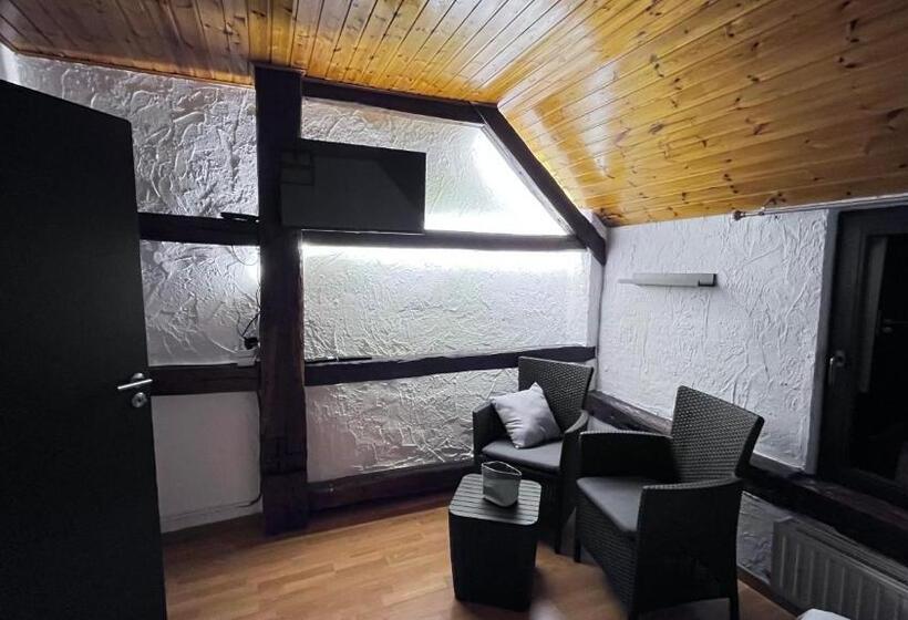 تختخواب و صبحانه Chez Béné