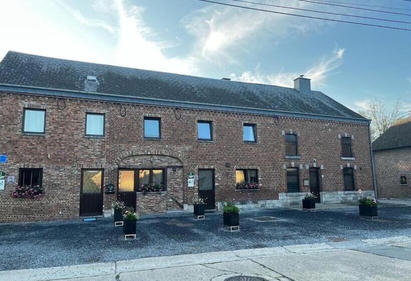 تختخواب و صبحانه Chez Béné