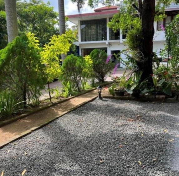 فندق De Blue Marayan