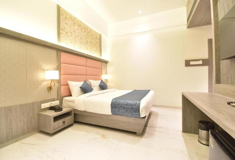 فندق Dhalia Club  Premium Thane