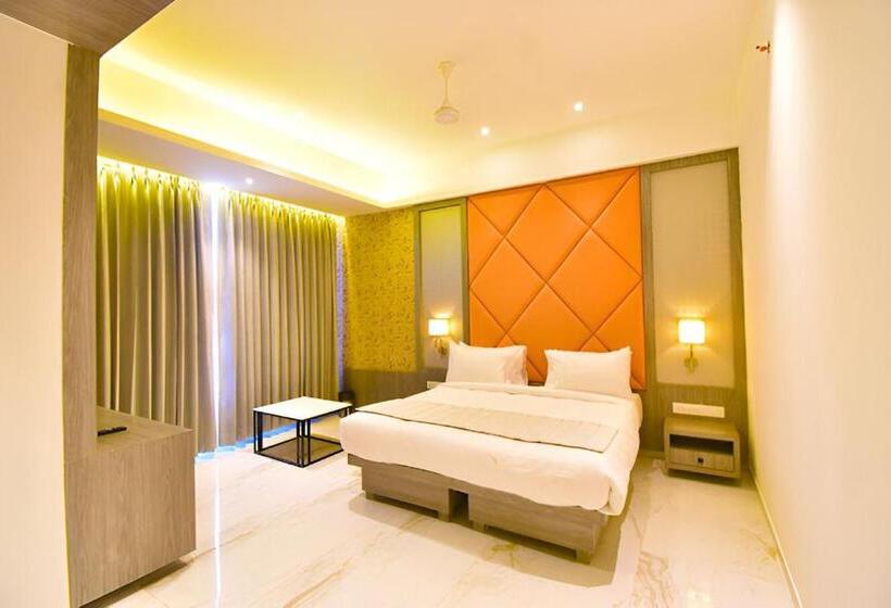 فندق Dhalia Club  Premium Thane