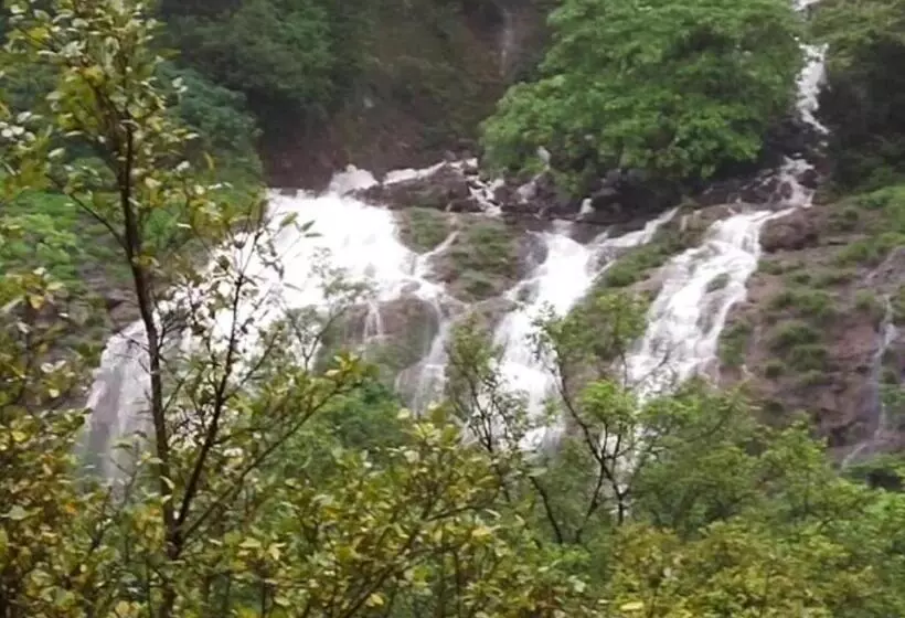 ホテル Jv Cottages Mulshi
