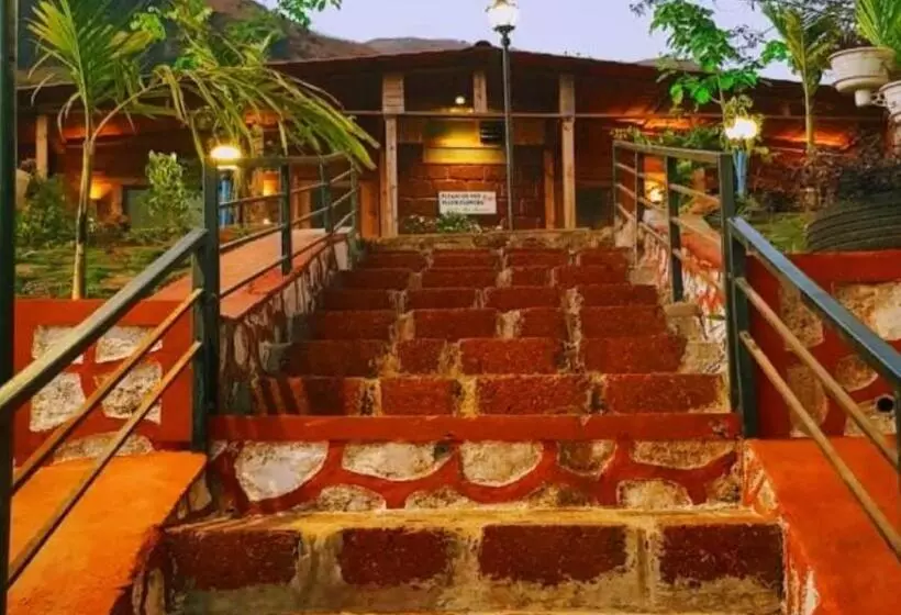 ホテル Jv Cottages Mulshi