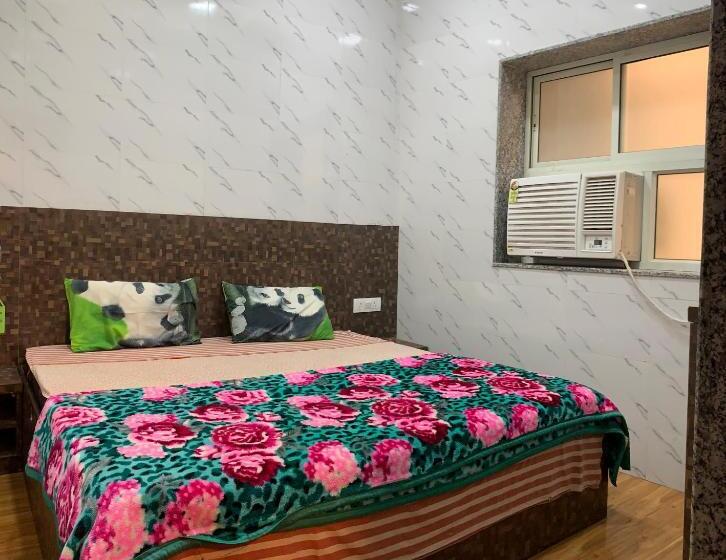 فندق Maa Gayatri Sadan