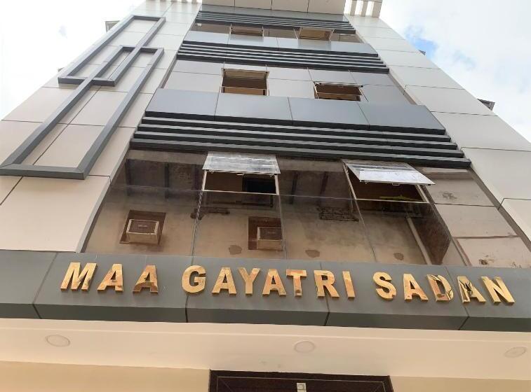 فندق Maa Gayatri Sadan