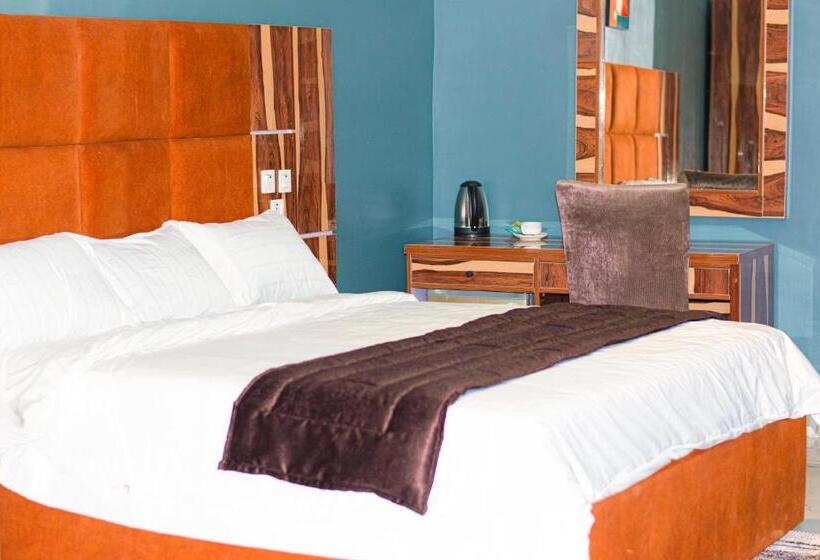 בית מלון כפרי Peniel Suites Ogidi