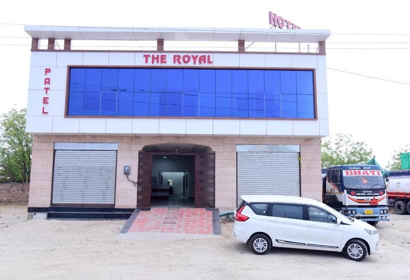 בית מלון כפרי The Royal