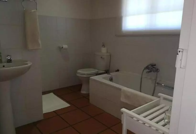 ペンション Desert Rose Guesthouse