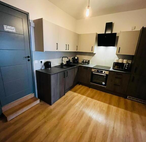 پانسیون Kilburn Guest Rooms 167