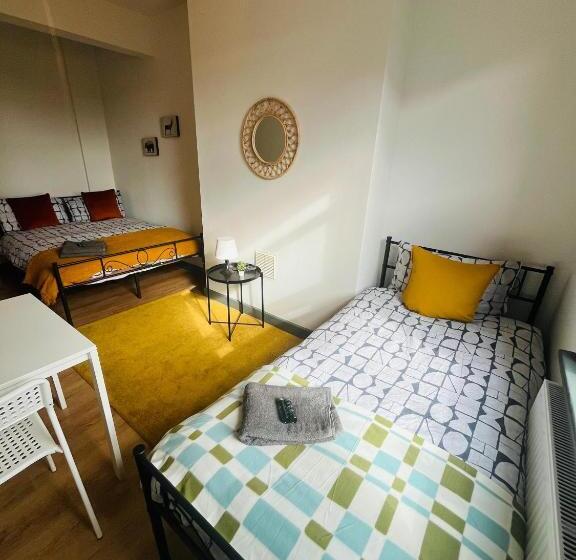 پانسیون Kilburn Guest Rooms 167