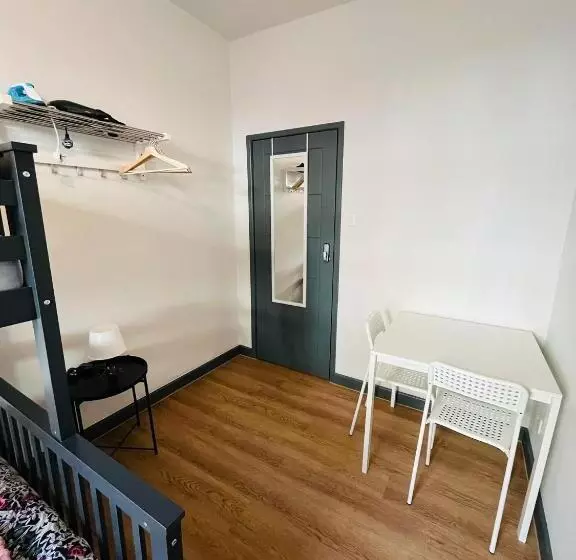 پانسیون Kilburn Guest Rooms 167