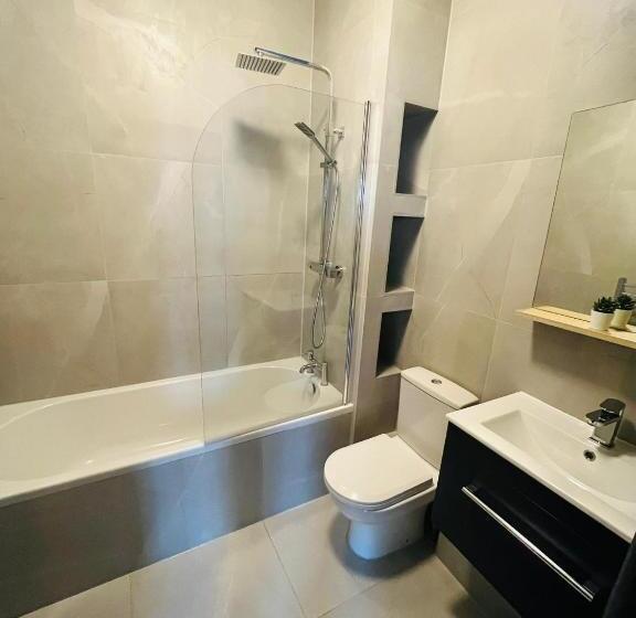 پانسیون Kilburn Guest Rooms 167