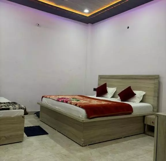 Majatalo Kunj Bihari Dham Vrindavan Burja