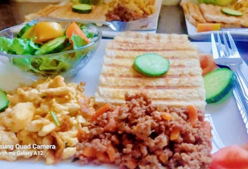 پانسیون Ngami Gates Boutique Guest House