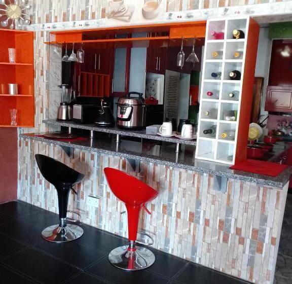 پانسیون Ngami Gates Boutique Guest House