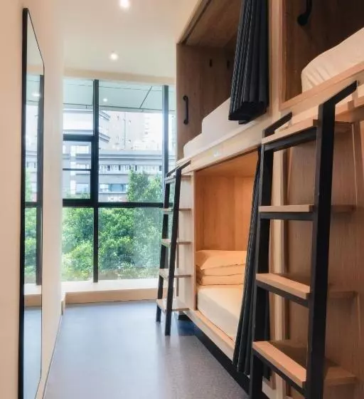 هاستل 吃山02救赎青年旅店