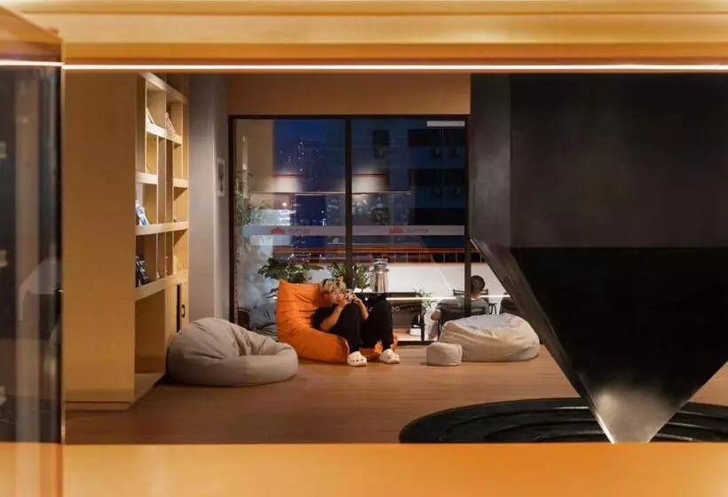 هاستل 吃山02救赎青年旅店