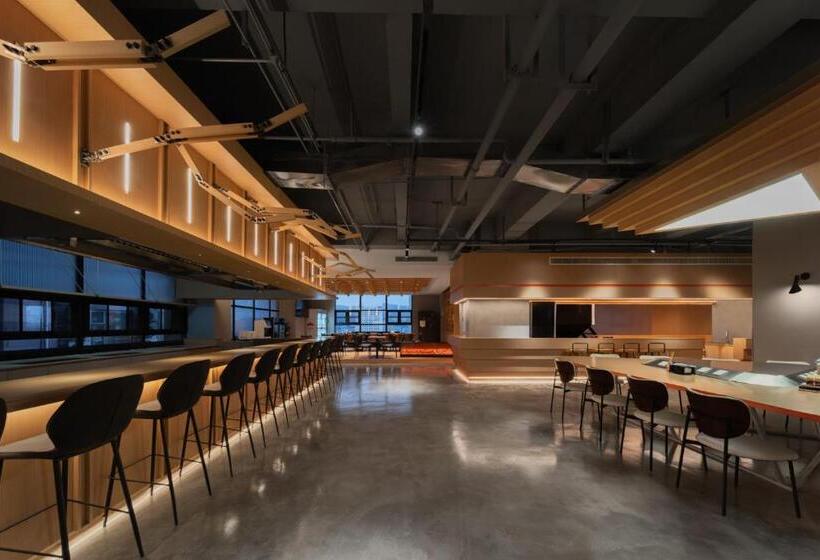 هاستل 吃山02救赎青年旅店