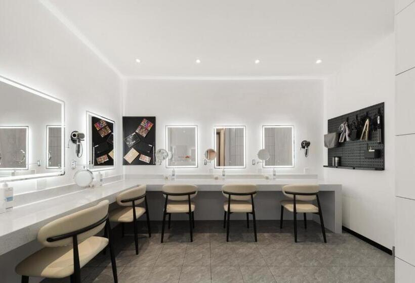 هاستل 吃山02救赎青年旅店