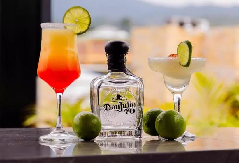 Central Suites By H&r