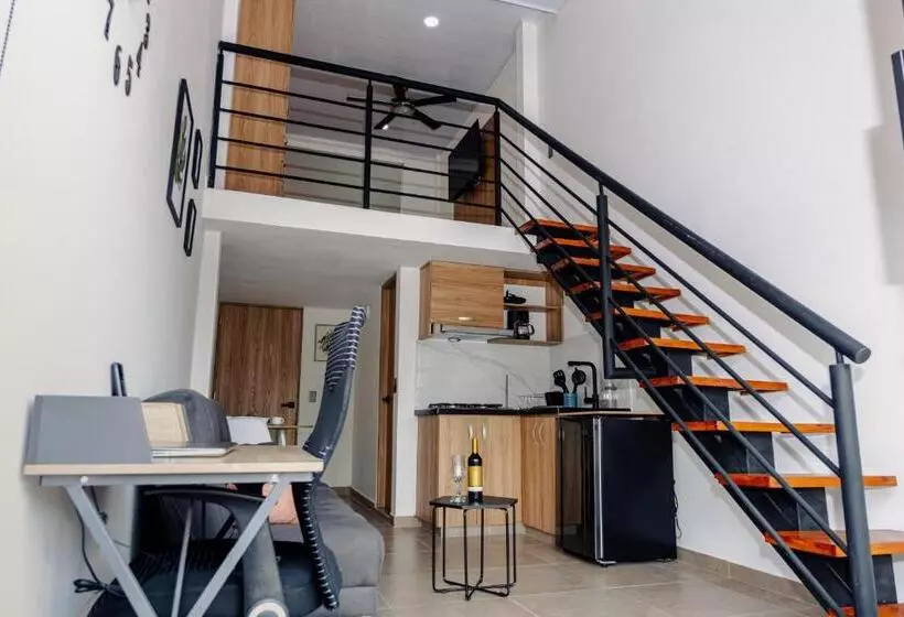 Central Suites By H&r