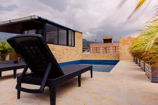 Central Suites By H&r